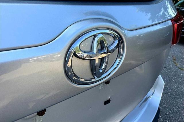 Photo of 2018 Celestial Silver Metallic Toyota Highlander
