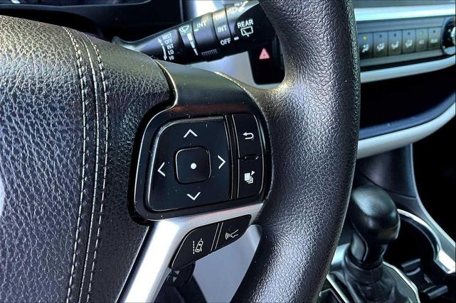 Photo of 2018 Celestial Silver Metallic Toyota Highlander