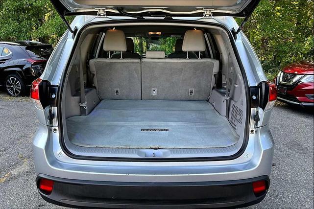 Photo of 2018 Celestial Silver Metallic Toyota Highlander