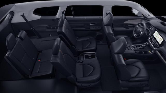 Photo of 2025 White Toyota Grand Highlander