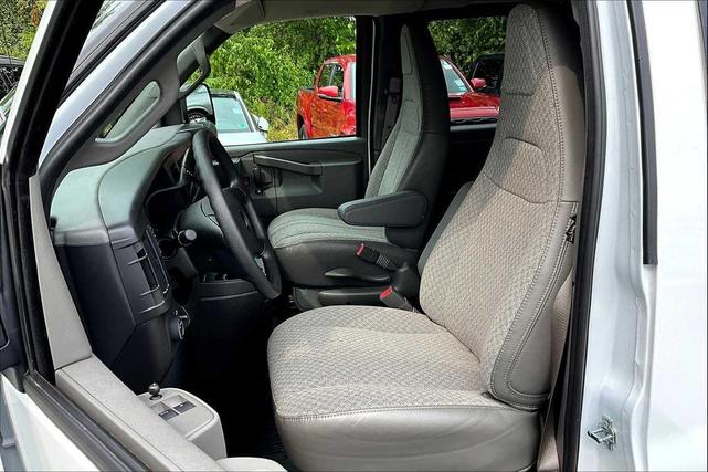 Photo of 2025 Summit White Chevrolet Express 3500