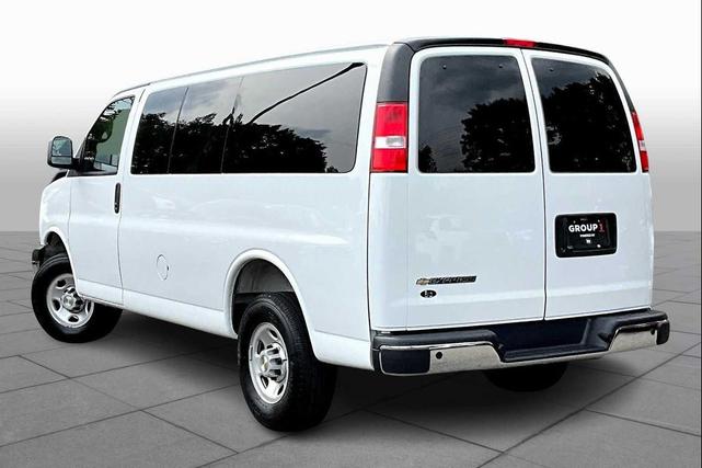 Photo of 2025 Summit White Chevrolet Express 3500