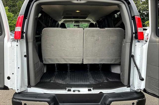 Photo of 2025 Summit White Chevrolet Express 3500