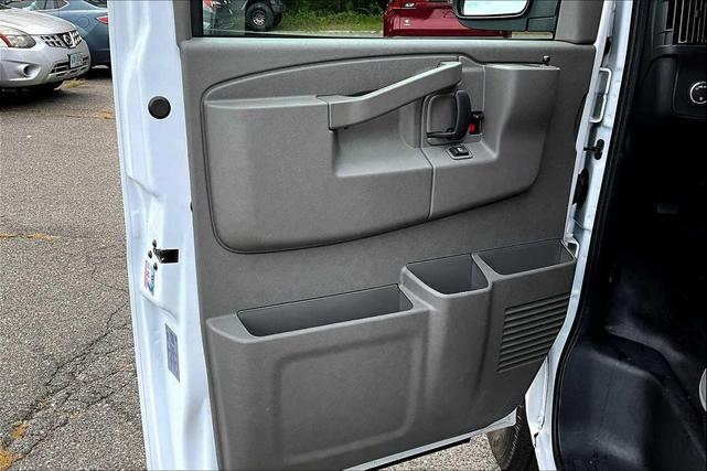 Photo of 2025 Summit White Chevrolet Express 3500