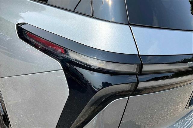 Photo of 2025 Sterling Gray Metallic Chevrolet Traverse