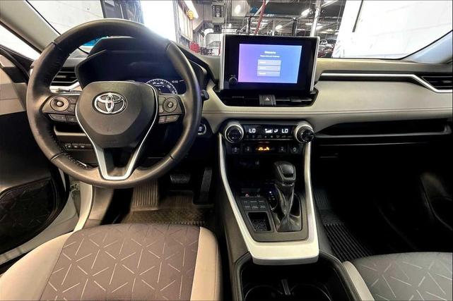 Photo of 2023 Ice Cap Toyota RAV4