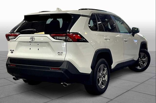 Photo of 2023 Ice Cap Toyota RAV4