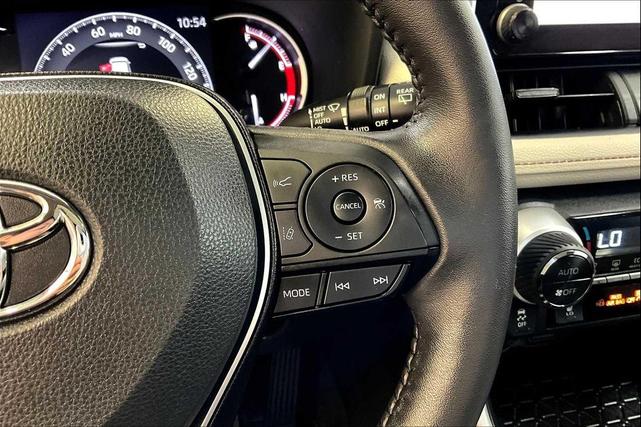 Photo of 2023 Ice Cap Toyota RAV4