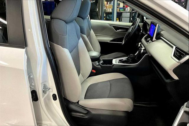 Photo of 2023 Ice Cap Toyota RAV4