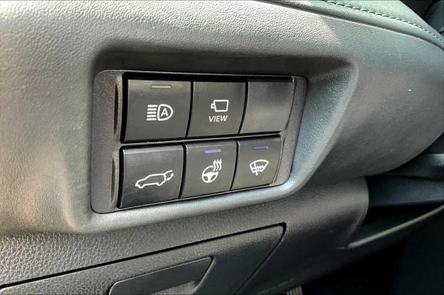 Photo of 2022 Midnight Black Metallic Toyota Highlander