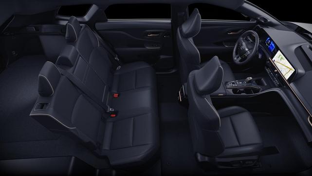 Photo of 2025 Blue Toyota Crown Signia