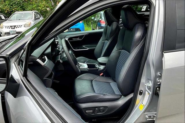 Photo of 2023 Silver Sky Metallic/Midnight Black Metallic Toyota RAV4 Hybrid