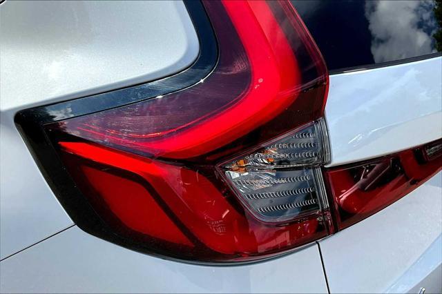 Photo of 2023 Platinum White Pearl Honda CR-V Hybrid