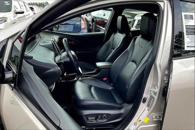 Photo of 2018 Titanium Glow Toyota Prius Prime