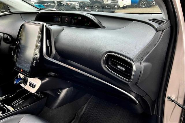 Photo of 2018 Titanium Glow Toyota Prius Prime