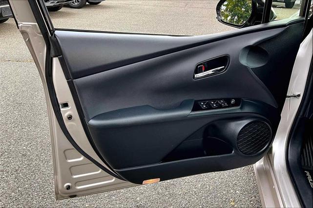Photo of 2018 Titanium Glow Toyota Prius Prime
