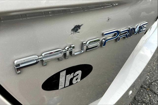 Photo of 2018 Titanium Glow Toyota Prius Prime