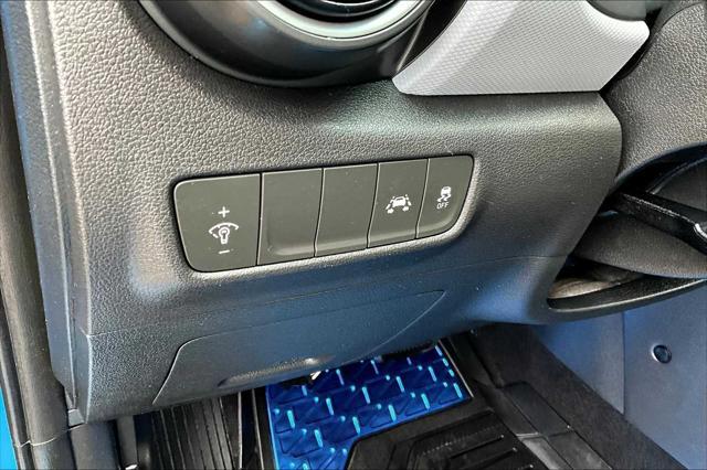 Photo of 2020 Surf Blue Hyundai KONA