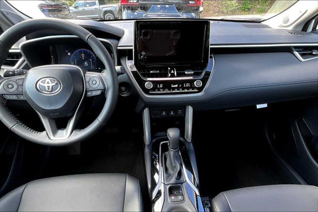 Photo of 2025 White Toyota Corolla Cross