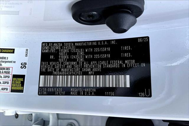 Photo of 2025 White Toyota Corolla Cross