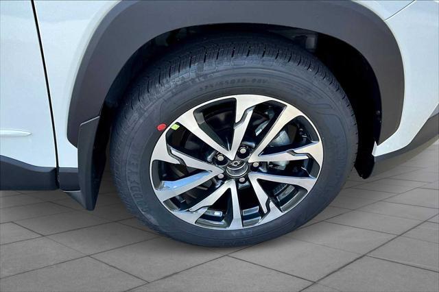 Photo of 2025 White Toyota Corolla Cross