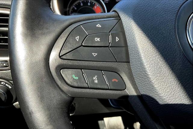 Photo of 2021 Diamond Black Crystal Pearlcoat Jeep Cherokee