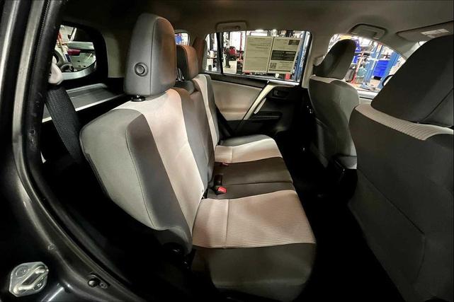 Photo of 2015 Magnetic Gray Metallic Toyota RAV4