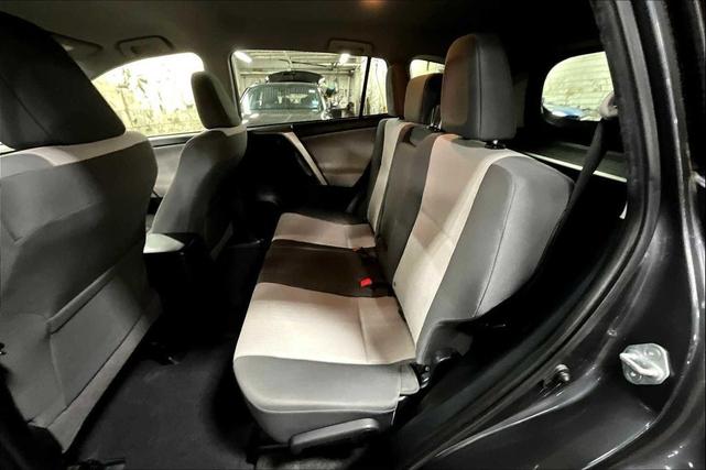 Photo of 2015 Magnetic Gray Metallic Toyota RAV4