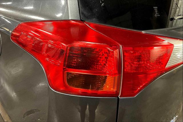 Photo of 2015 Magnetic Gray Metallic Toyota RAV4