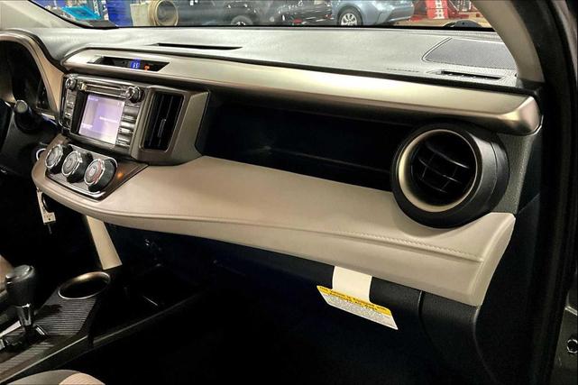 Photo of 2015 Magnetic Gray Metallic Toyota RAV4