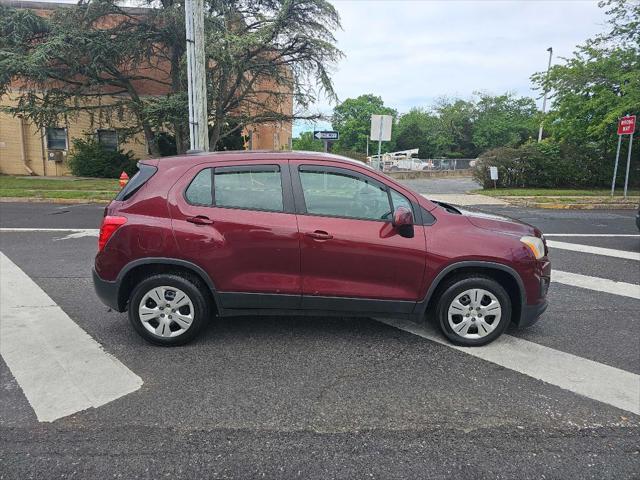 Photo of 2016 Crimson Metallic Chevrolet Trax