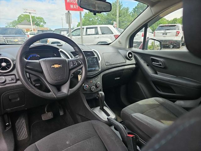 Photo of 2016 Crimson Metallic Chevrolet Trax