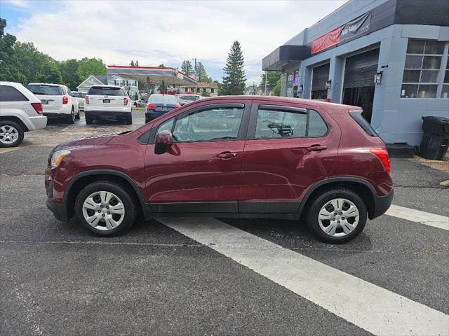 Photo of 2016 Crimson Metallic Chevrolet Trax