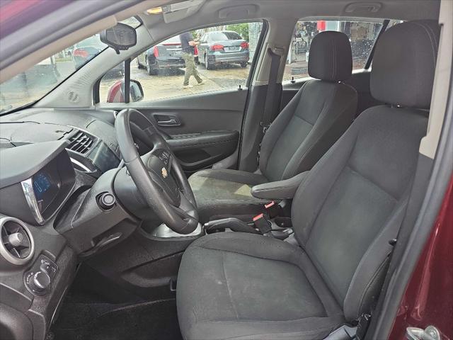 Photo of 2016 Crimson Metallic Chevrolet Trax