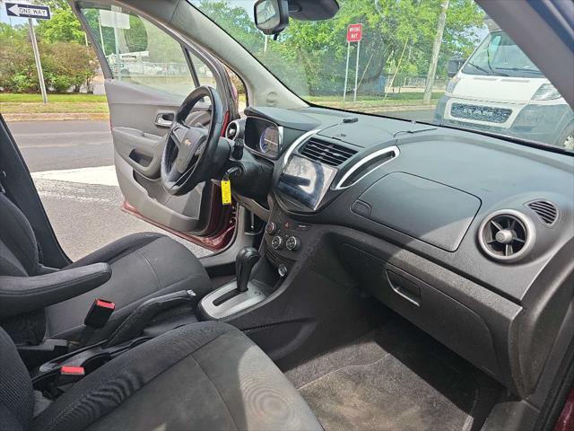Photo of 2016 Crimson Metallic Chevrolet Trax