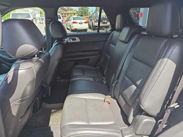 Photo of 2014 WHITE Ford Explorer