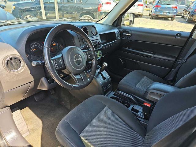 Photo of 2017 Black Clearcoat Jeep Patriot