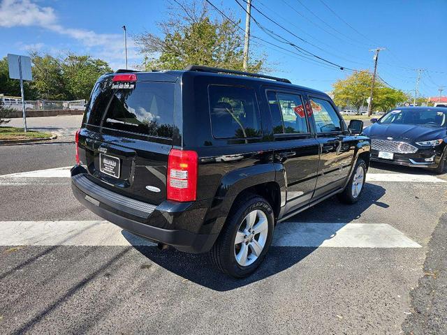 Photo of 2017 Black Clearcoat Jeep Patriot