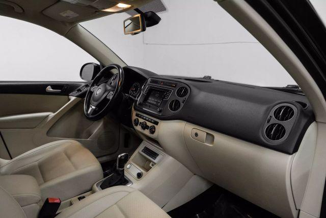 Photo of 2016 Deep Black Pearl Effect Volkswagen Tiguan
