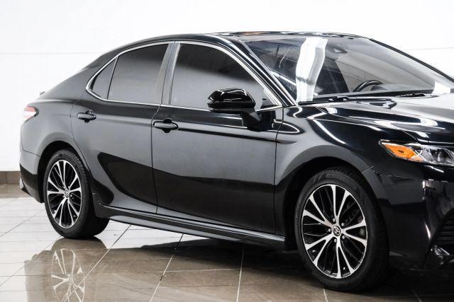 Photo of 2020 Black Toyota Camry