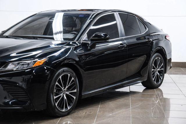 Photo of 2020 Black Toyota Camry