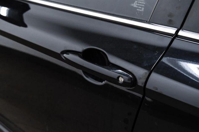 Photo of 2020 Black Toyota Camry