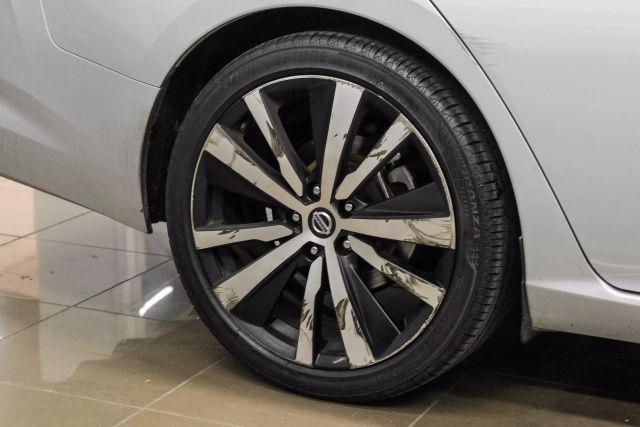 Photo of 2022 Silver Nissan Altima