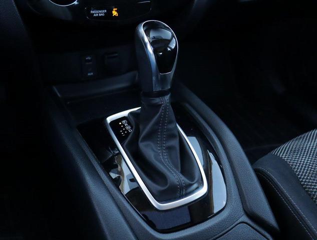 Photo of 2018 Palatial Ruby Nissan Rogue Sport