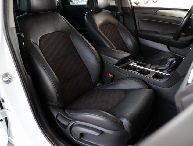 Photo of 2017 Quartz White Pearl Hyundai SONATA