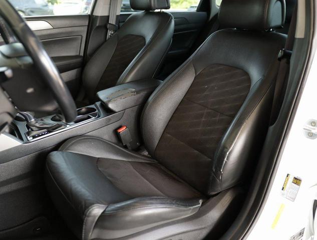 Photo of 2017 Quartz White Pearl Hyundai SONATA
