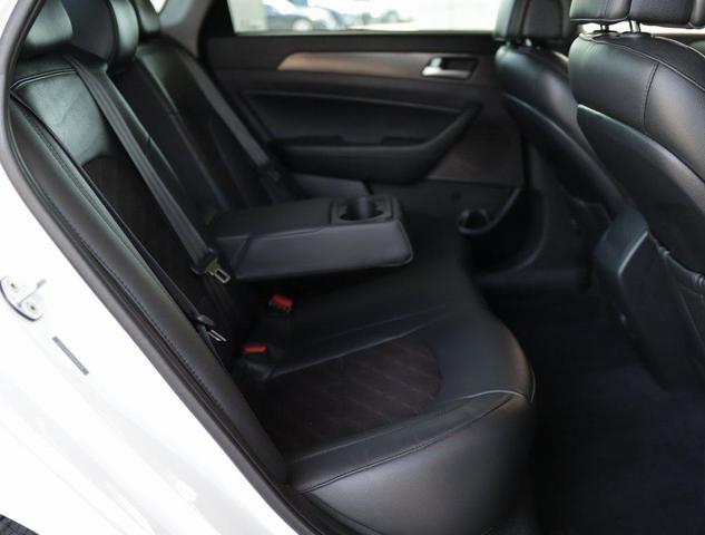 Photo of 2017 Quartz White Pearl Hyundai SONATA