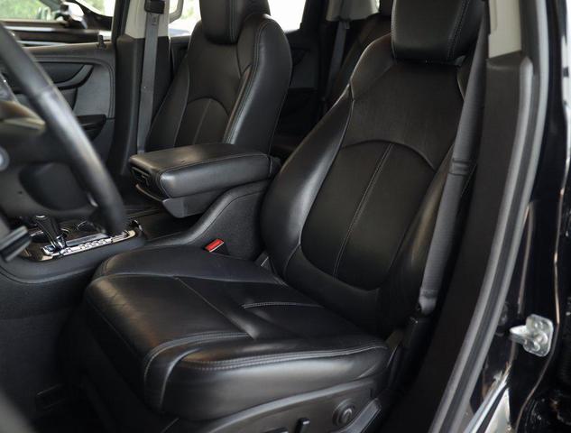 Photo of 2015 Carbon Black Metallic GMC Acadia