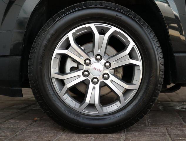 Photo of 2015 Carbon Black Metallic GMC Acadia