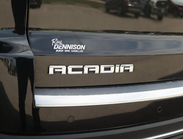 Photo of 2015 Carbon Black Metallic GMC Acadia